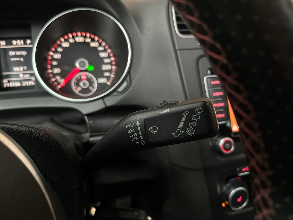 Volkswagen Golf GTI 2.0 211hp 2011, 13-PFJ-7
