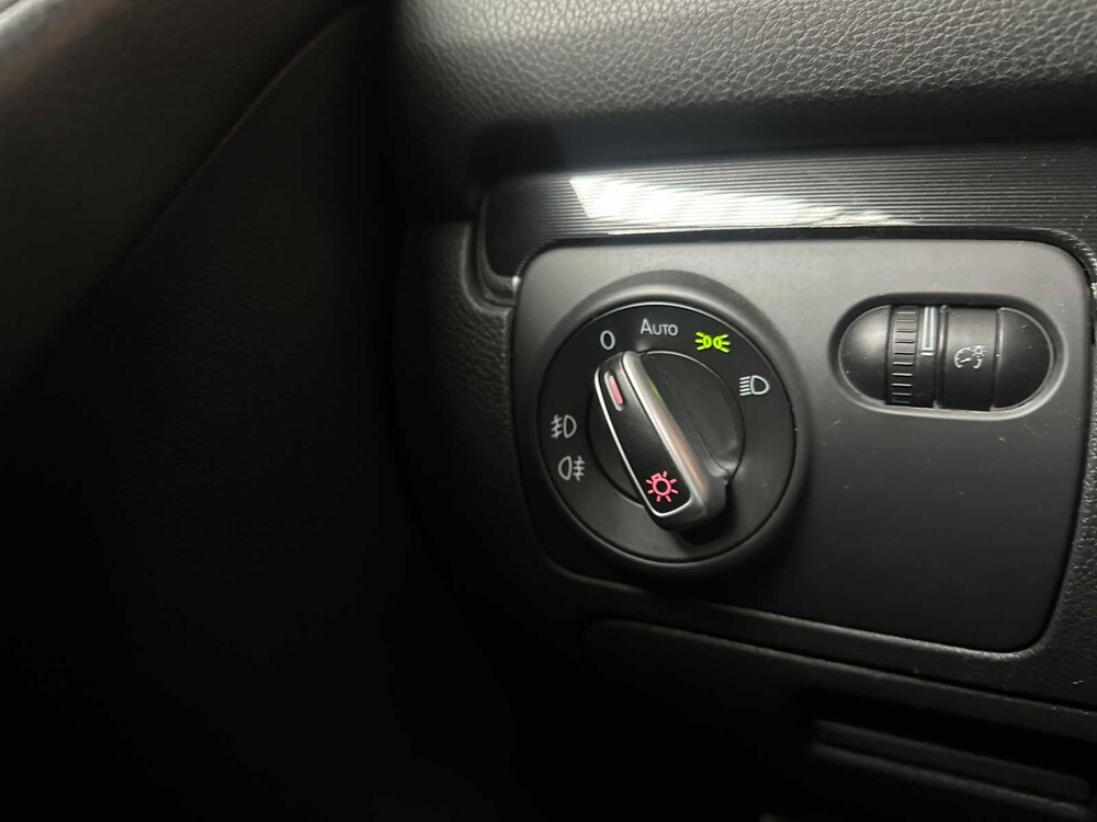 Volkswagen Golf GTI 2.0 211hp 2011, 13-PFJ-7