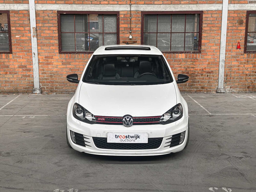 Volkswagen Golf GTI 2.0 211hp 2011, 13-PFJ-7