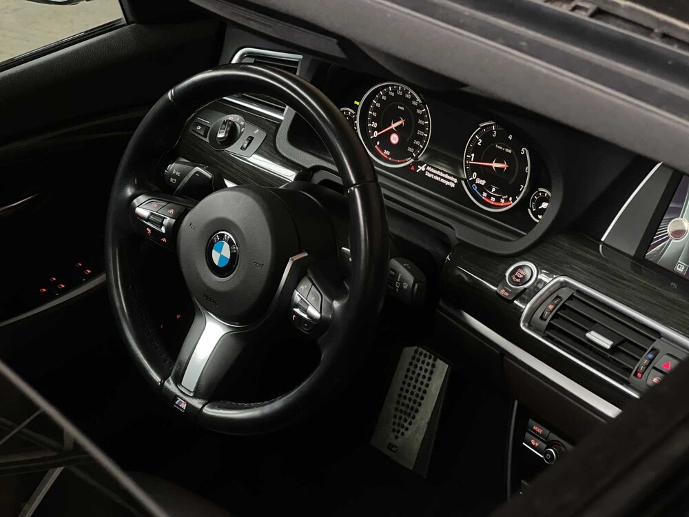 BMW 550xi Gran Turismo M-Sport High Executive 4.4 V8 F07 449PS 2014 5er, 3-SXD-67