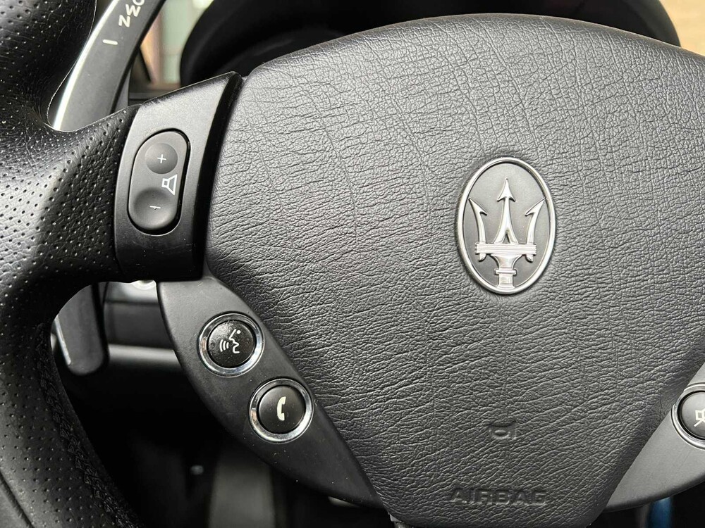 Maserati GranCabrio 4.7 V8 439PS 2011, 2-KBX-77