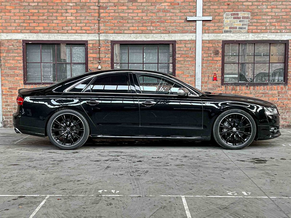 Audi S8 Plus 4.0 TFSI V8T Quattro 605hp 2016