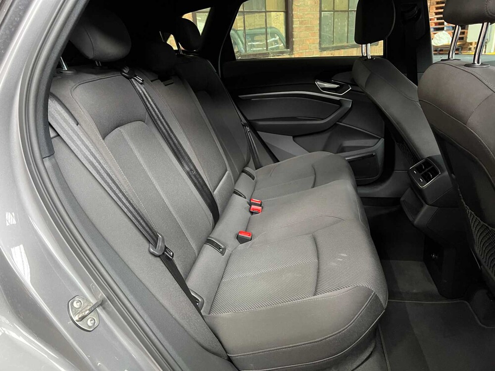 Audi e-tron 55 Quattro Business Edition 95 kWh 408PS 2021, L-308-ZT