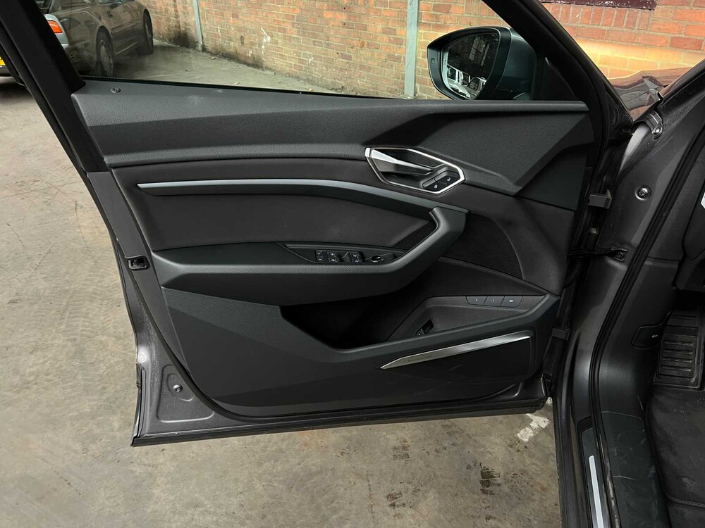 Audi e-tron 55 Quattro Business Edition 95 kWh 408PS 2021, L-308-ZT