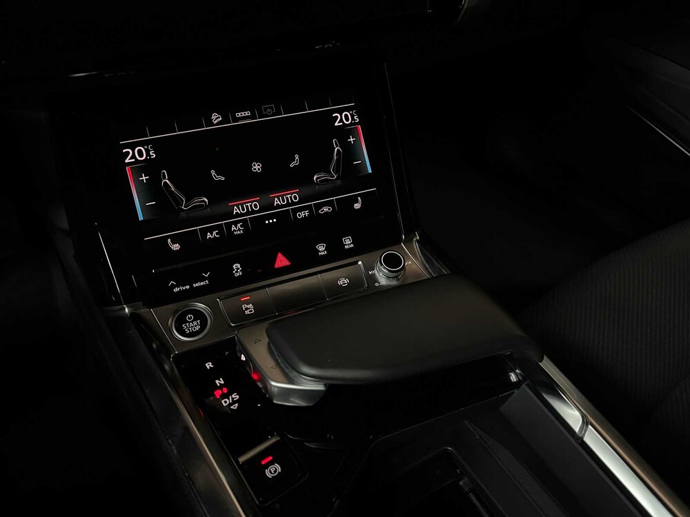 Audi e-tron 55 Quattro Business Edition 95 kWh 408PS 2021, L-308-ZT