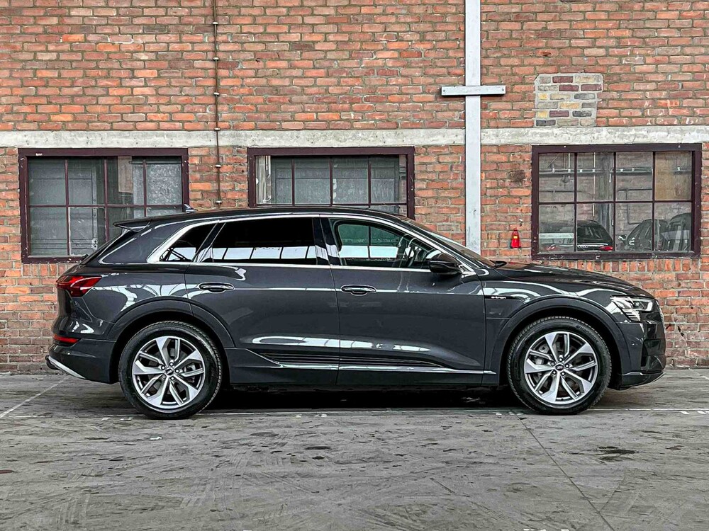 Audi e-tron 55 Quattro Advanced 95 kWh 408PS 2019, G-303-ZV
