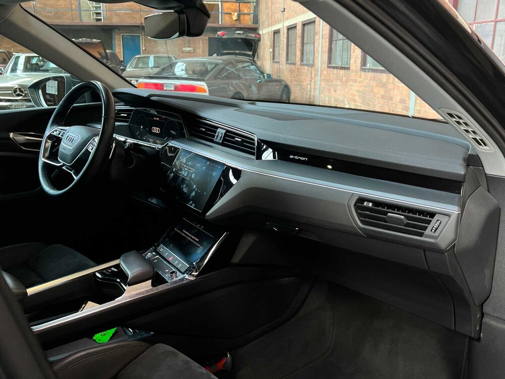 Audi e-tron 55 Quattro Advanced 95 kWh 408PS 2019, G-303-ZV