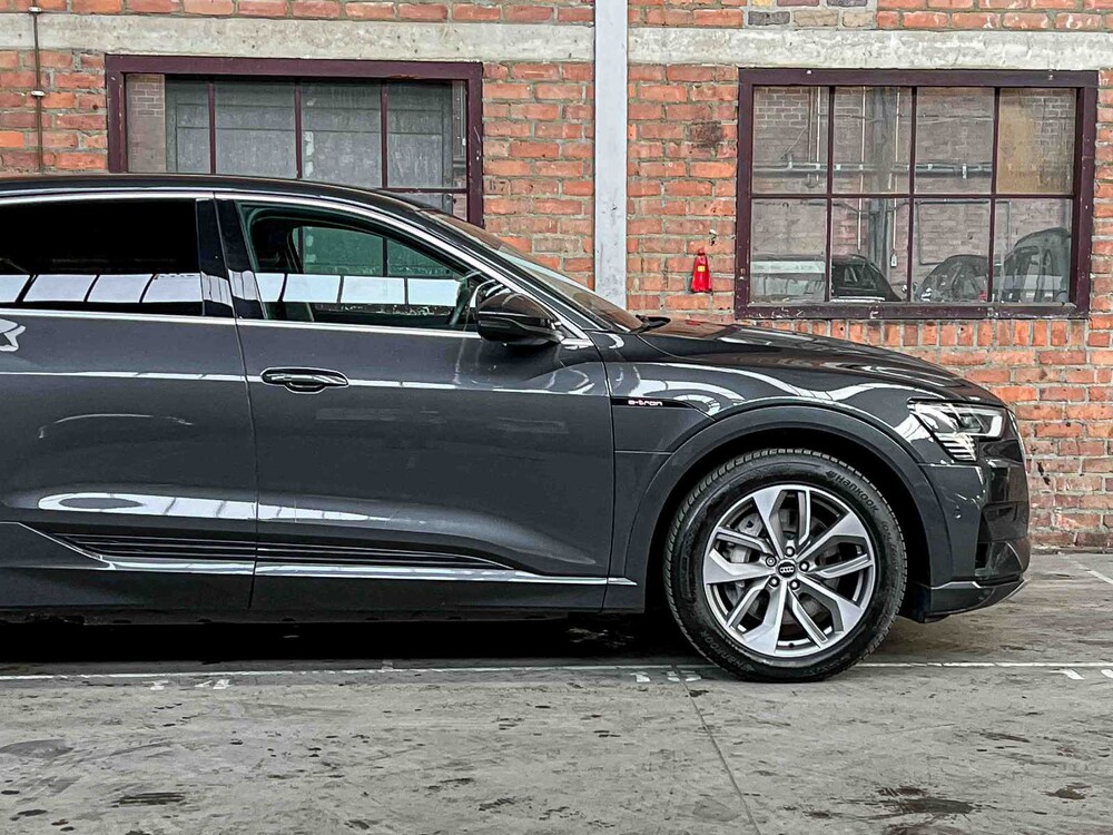 Audi e-tron 55 Quattro Advanced 95 kWh 408PS 2019, G-303-ZV