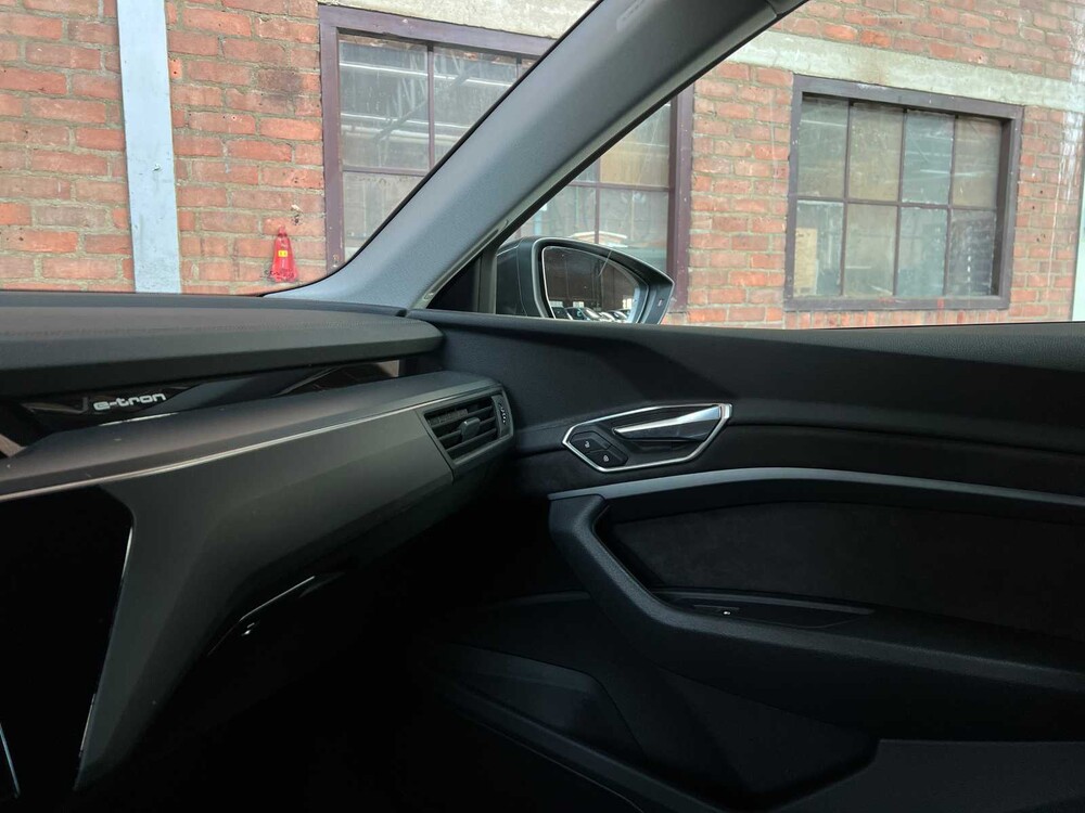 Audi e-tron 55 Quattro Advanced 95 kWh 408PS 2019, G-303-ZV