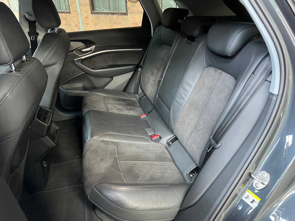 Audi e-tron 55 Quattro Advanced 95 kWh 408PS 2019, G-303-ZV