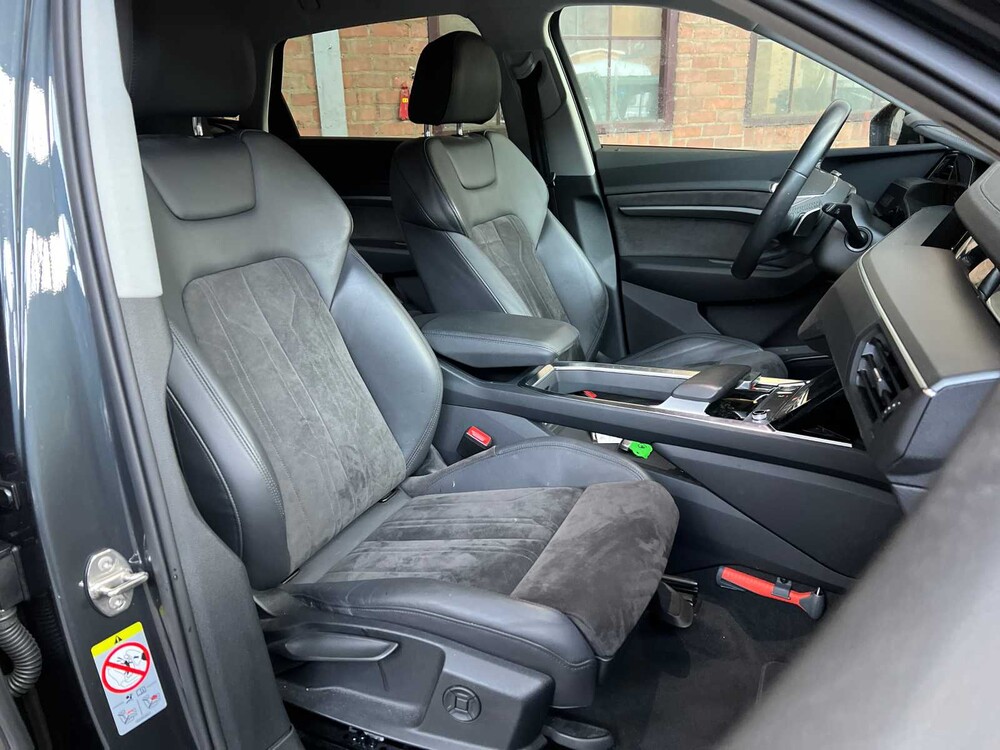 Audi e-tron 55 Quattro Advanced 95 kWh 408PS 2019, G-303-ZV