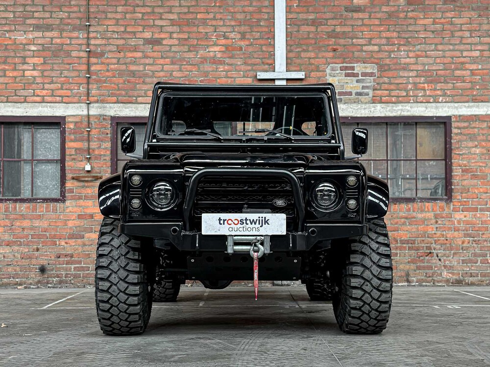 Land Rover Defender 100 4.6 V8 -SPECTRE- 231pk 1990, 31-BP-HL