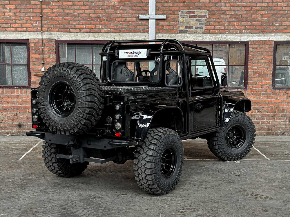 Land Rover Defender 100 4.6 V8 -SPECTRE- 231pk 1990, 31-BP-HL