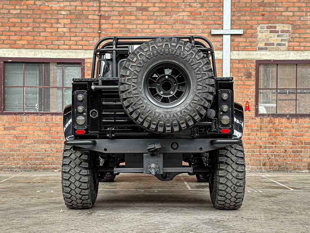 Land Rover Defender 100 4.6 V8 -SPECTRE- 231pk 1990, 31-BP-HL