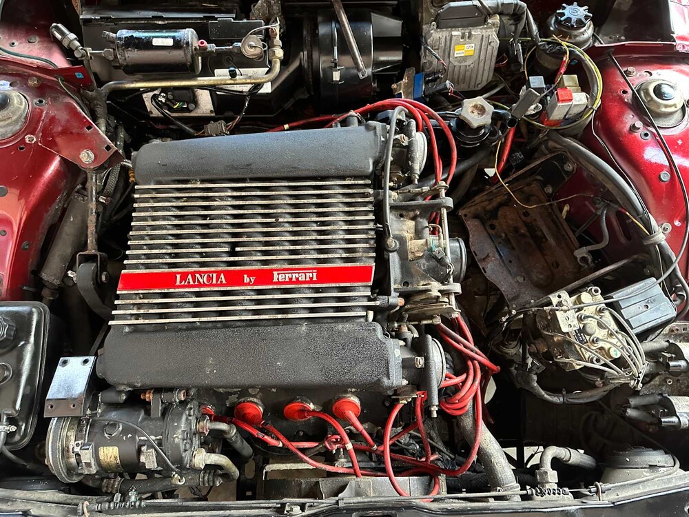 Lancia Thema 3.0 8.32 Ferrari Generation I 202pk 1987