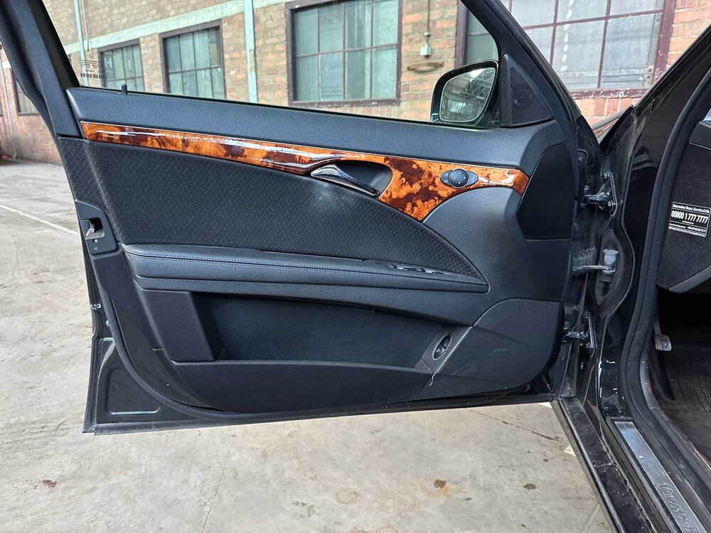 Mercedes-Benz E280 3.0 V6 Classic (Facelift) 231PS 2007 E-Klasse, N-989-RF Youngtimer