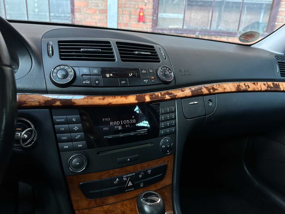 Mercedes-Benz E280 3.0 V6 Classic (Facelift) 231PS 2007 E-Klasse, N-989-RF Youngtimer