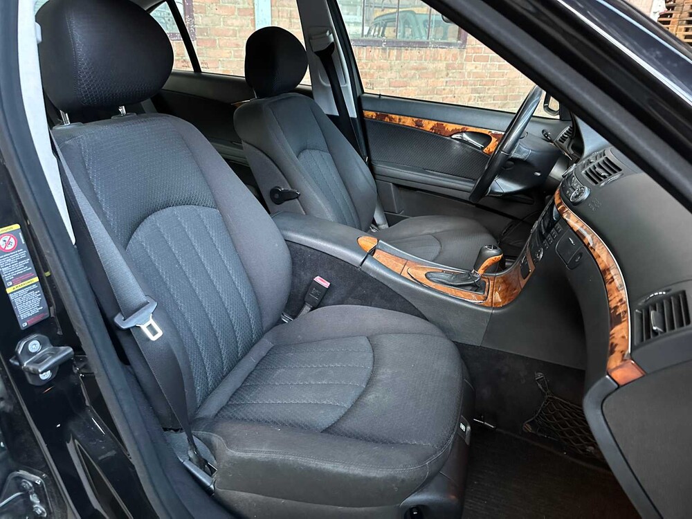 Mercedes-Benz E280 3.0 V6 Classic (Facelift) 231PS 2007 E-Klasse, N-989-RF Youngtimer