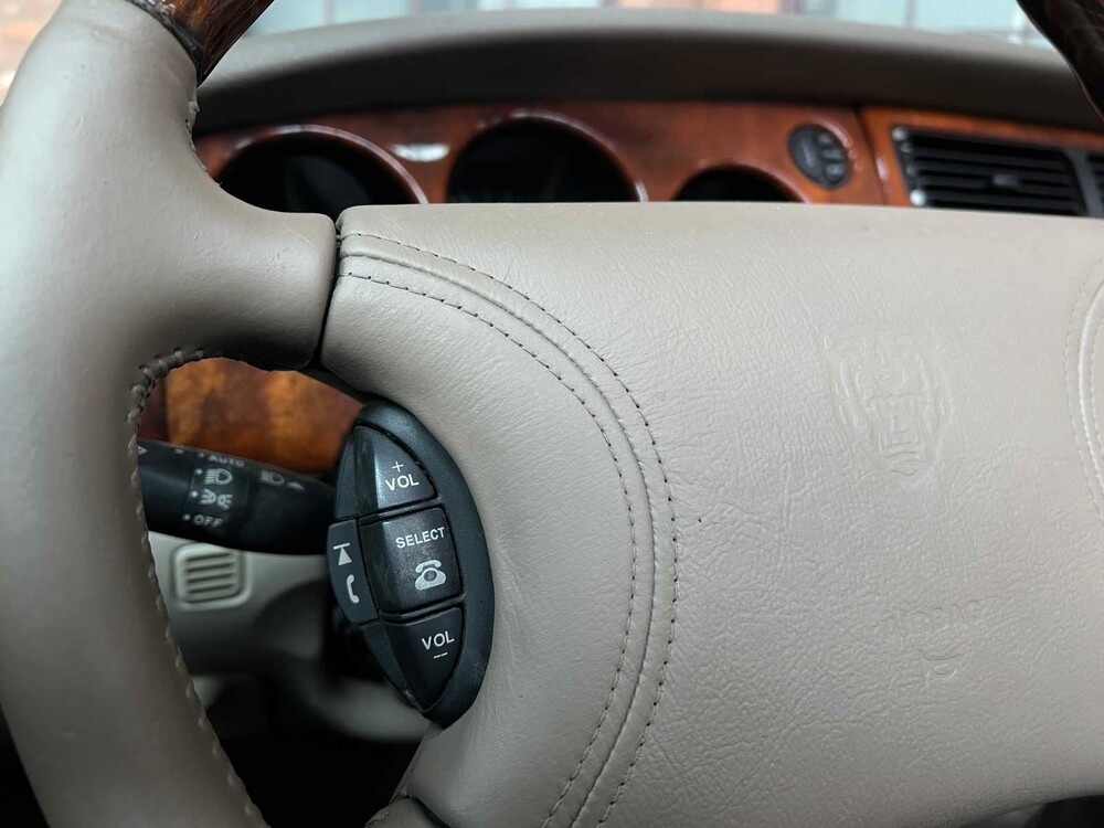 Jaguar XK8 4.0 V8 Convertible 284pk 1999, 61-DN-PT