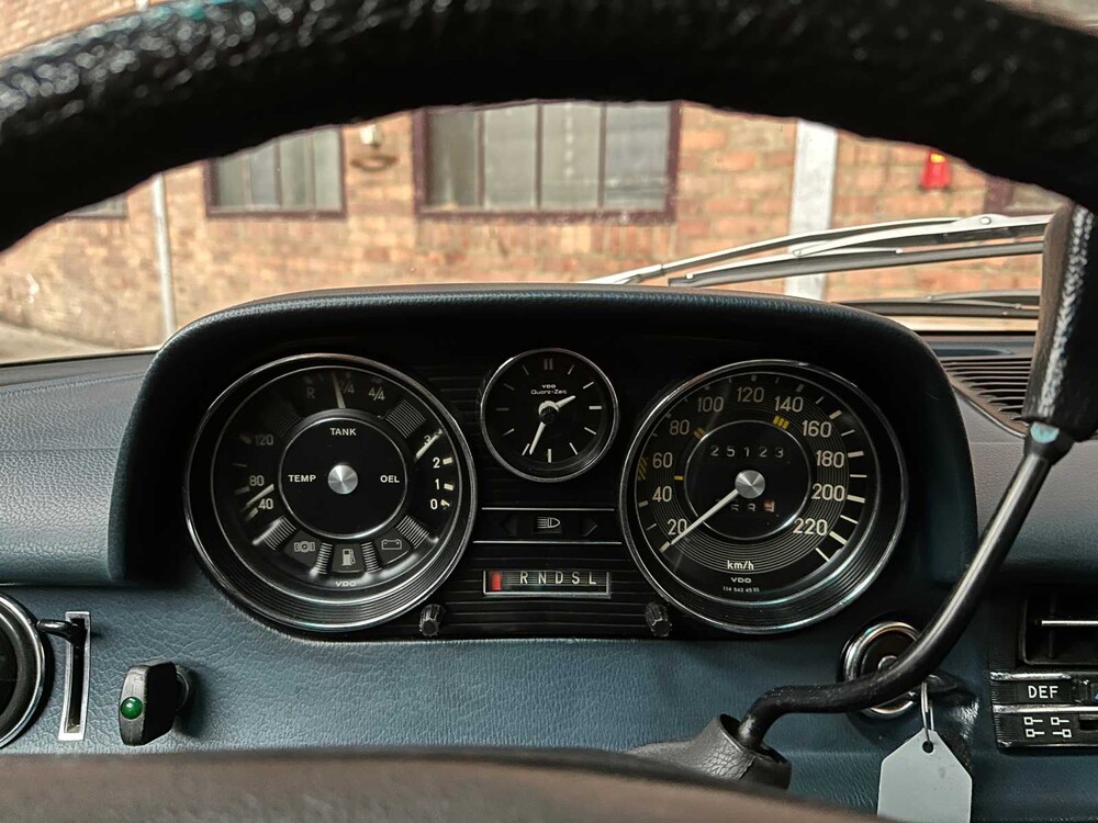 Mercedes-Benz 230.6 W114 / 8 136PS 1975, 72-YB-84