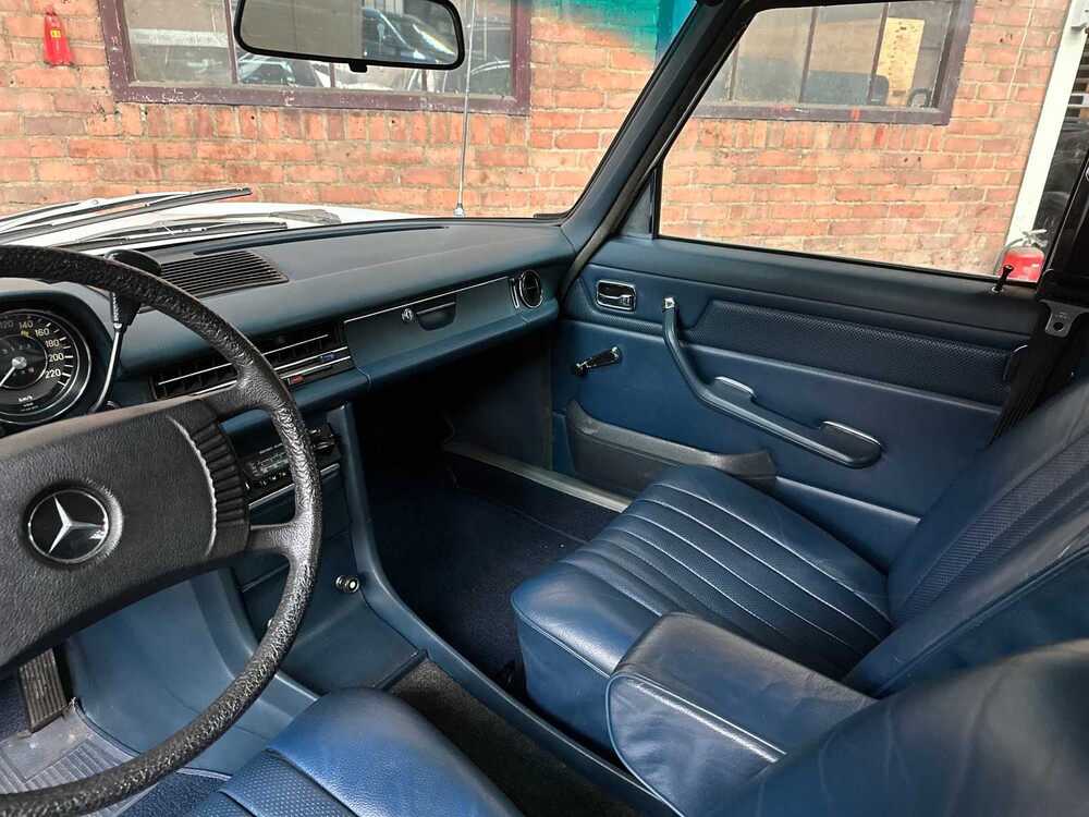 Mercedes-Benz 230.6 W114 / 8 136PS 1975, 72-YB-84