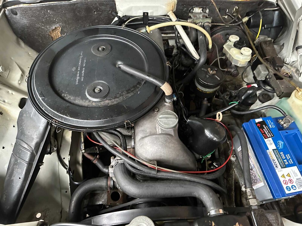 Mercedes-Benz 230.6 W114 / 8 136PS 1975, 72-YB-84