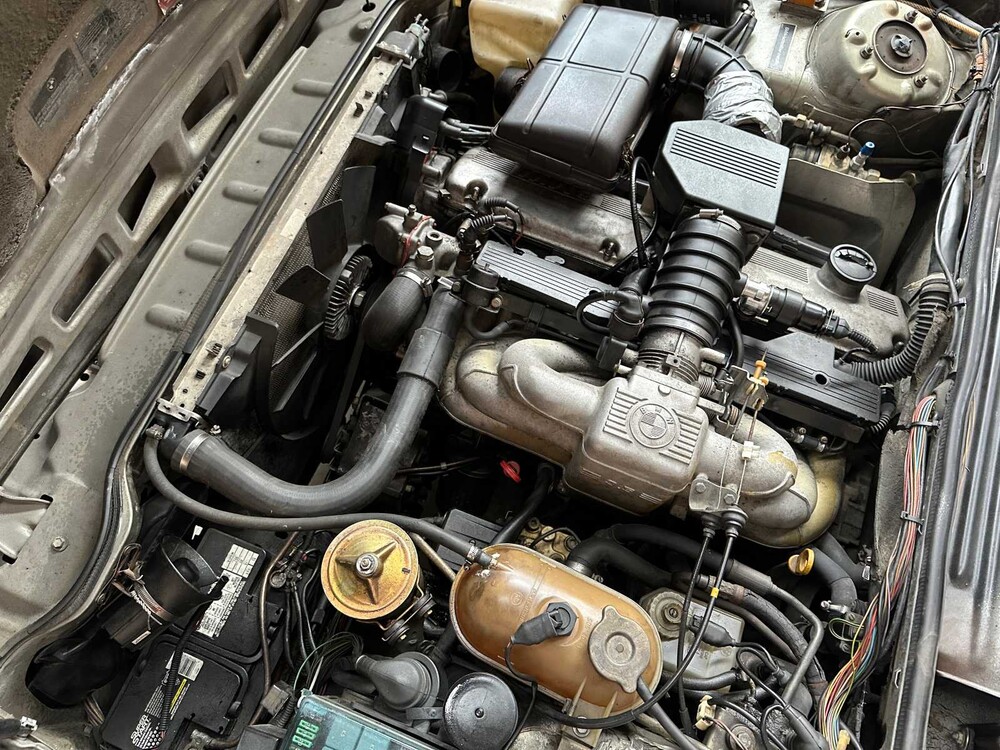 BMW 635CSI 3.4 184pk 1989 6-serie 