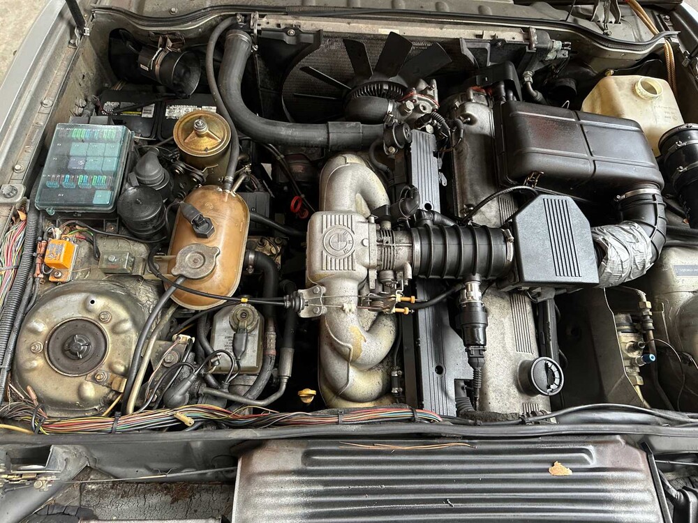 BMW 635CSI 3.4 184pk 1989 6-serie 