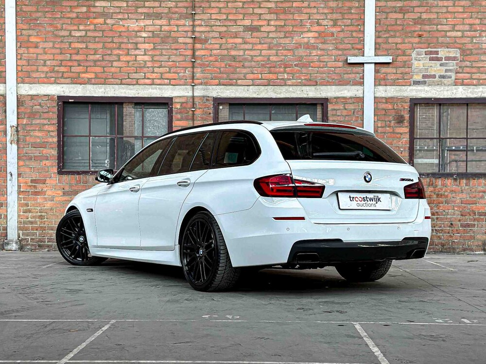 BMW M550xd Touring M-Sport F11 381pk 2012 5-serie, GBN-87-T