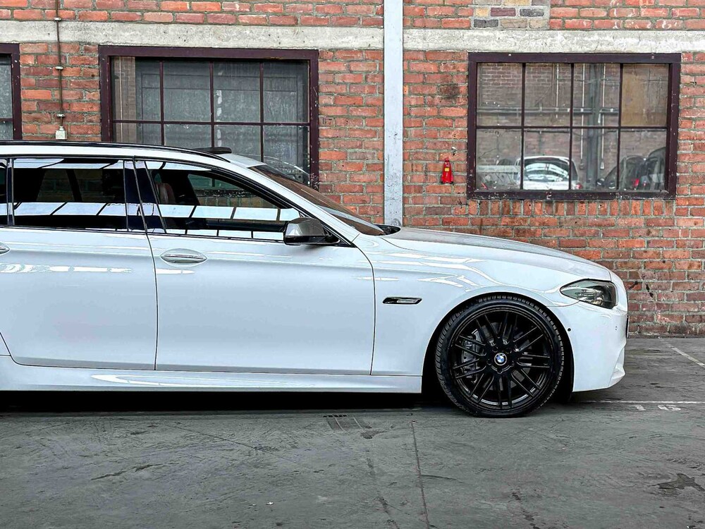 BMW M550xd Touring M-Sport F11 381pk 2012 5-serie, GBN-87-T