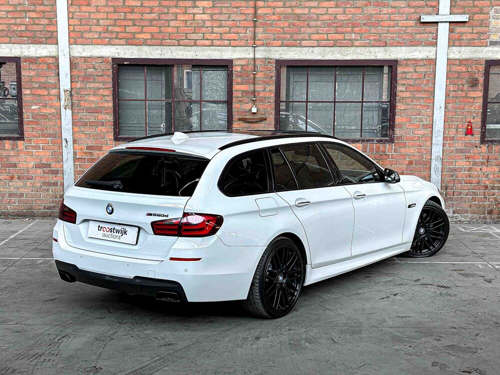 BMW M550xd Touring M-Sport F11 381pk 2012 5-serie, GBN-87-T