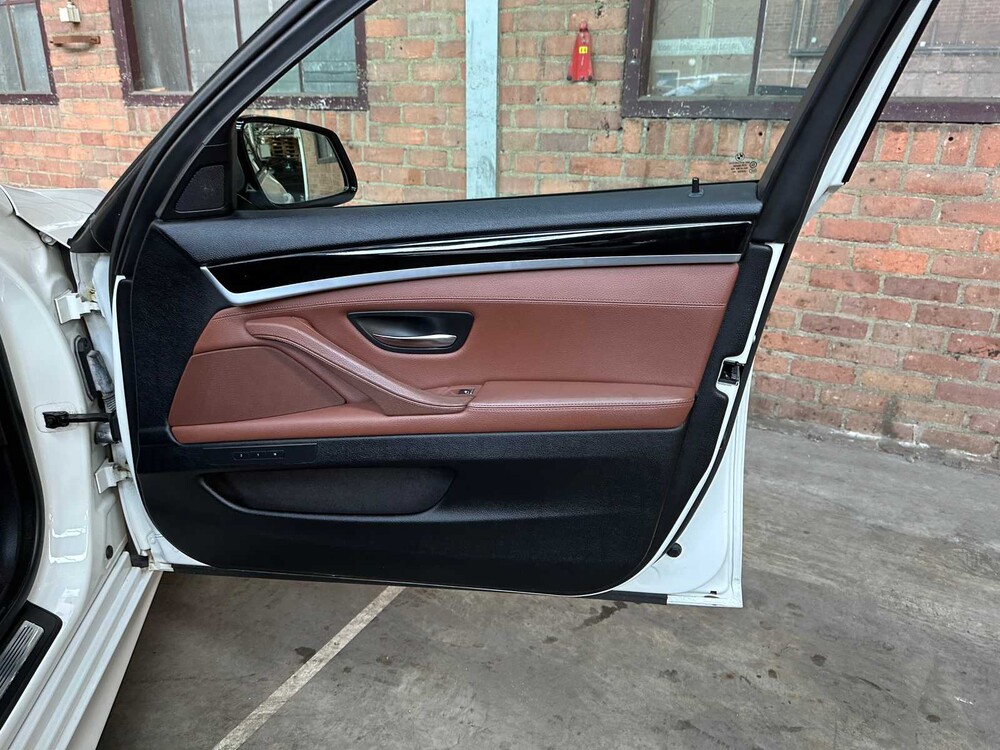 BMW M550xd Touring M-Sport F11 381pk 2012 5-serie, GBN-87-T