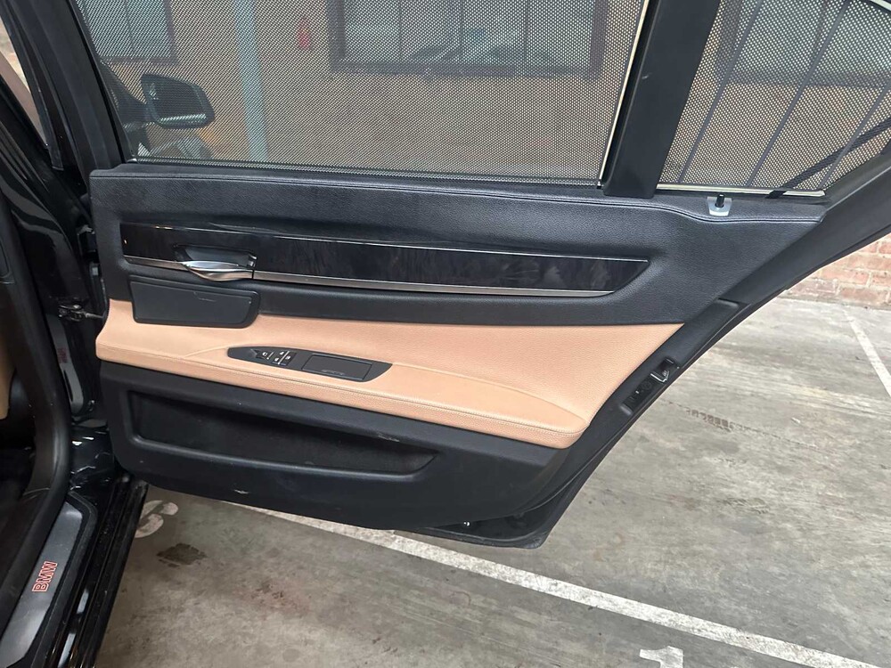 BMW 750Li 4.4 V8 408pk 2008 F02 7-Serie