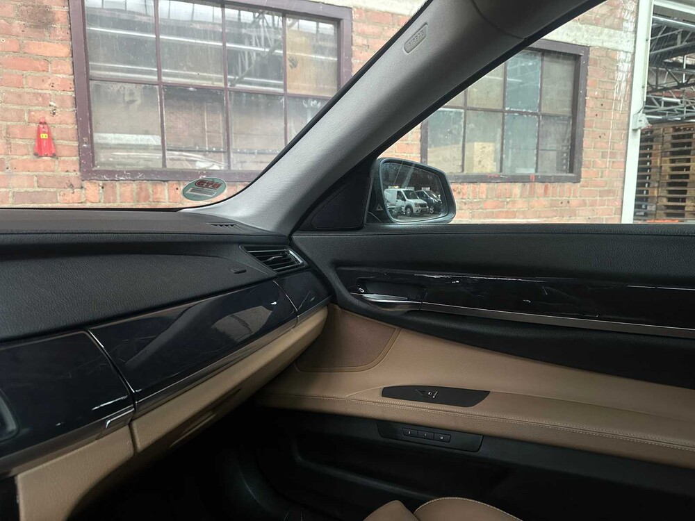 BMW 750Li 4.4 V8 408pk 2008 F02 7-Serie