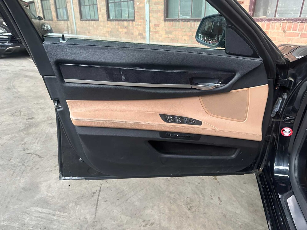 BMW 750Li 4.4 V8 408pk 2008 F02 7-Serie