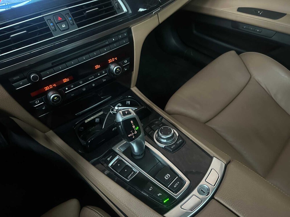 BMW 750Li 4.4 V8 408pk 2008 F02 7-Serie