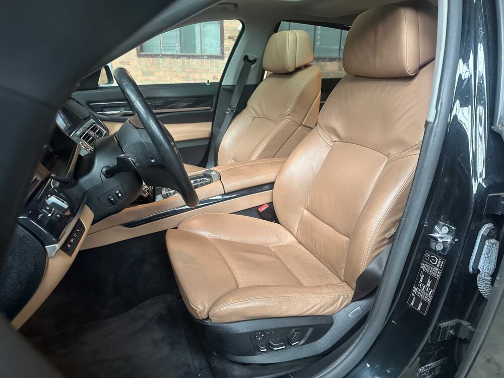 BMW 750Li 4.4 V8 408pk 2008 F02 7-Serie