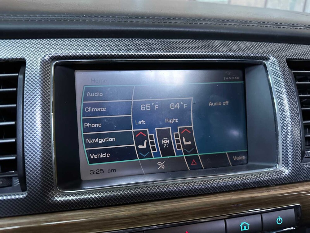 Jaguar XF R 5.0 V8 SUPERCHARGED 510hp 2011