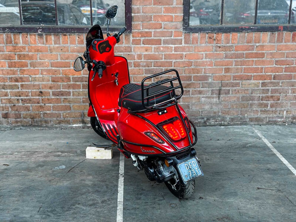 Vespa Sprint 4T 80cc 2015 -CUSTOM- Scooter, DFD-73-T