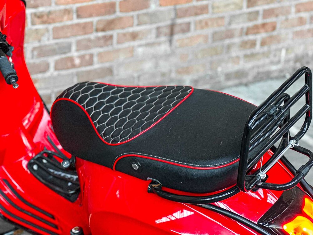 Vespa Sprint 4T 80cc 2015 -CUSTOM- Scooter, DFD-73-T