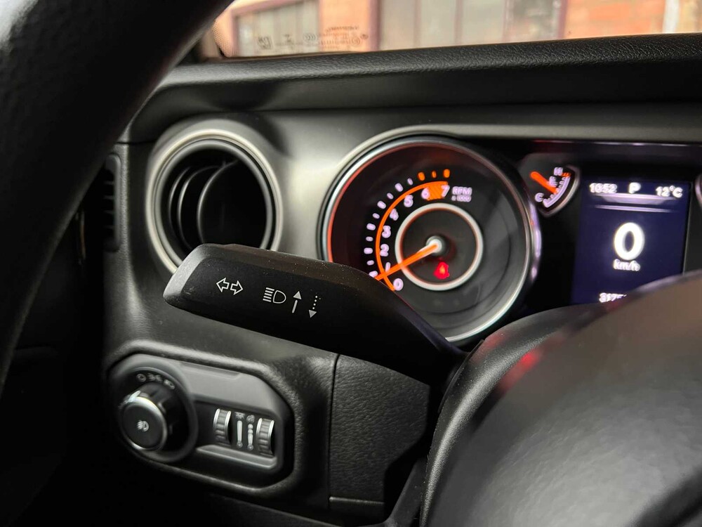 Jeep Wrangler 2.0 T Sport 2018