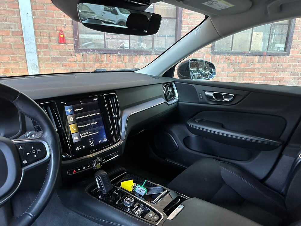 Volvo V60 2.0 T6 Twin Engine AWD Momentum Pro 253pk 2020, H-754-FN