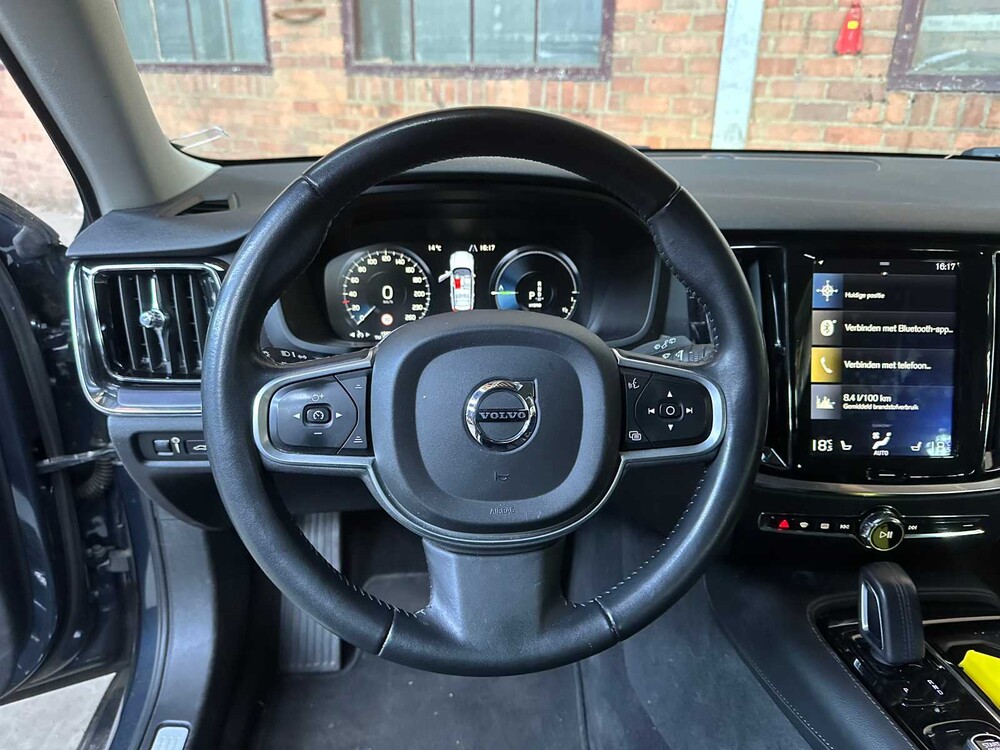 Volvo V60 2.0 T6 Twin Engine AWD Momentum Pro 253pk 2020, H-754-FN