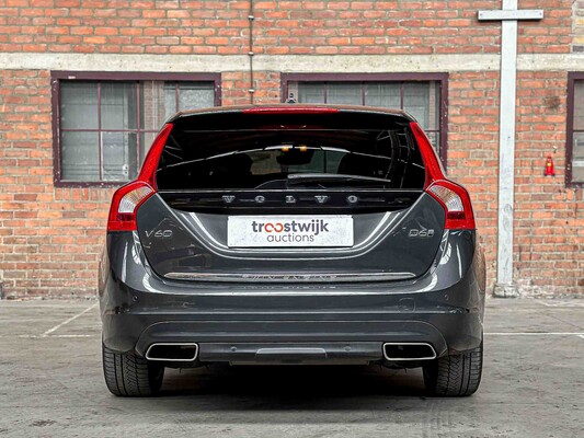 Volvo V60 2.4 D6 Twin Engine Momentum 220PS 2015, HN-681-H