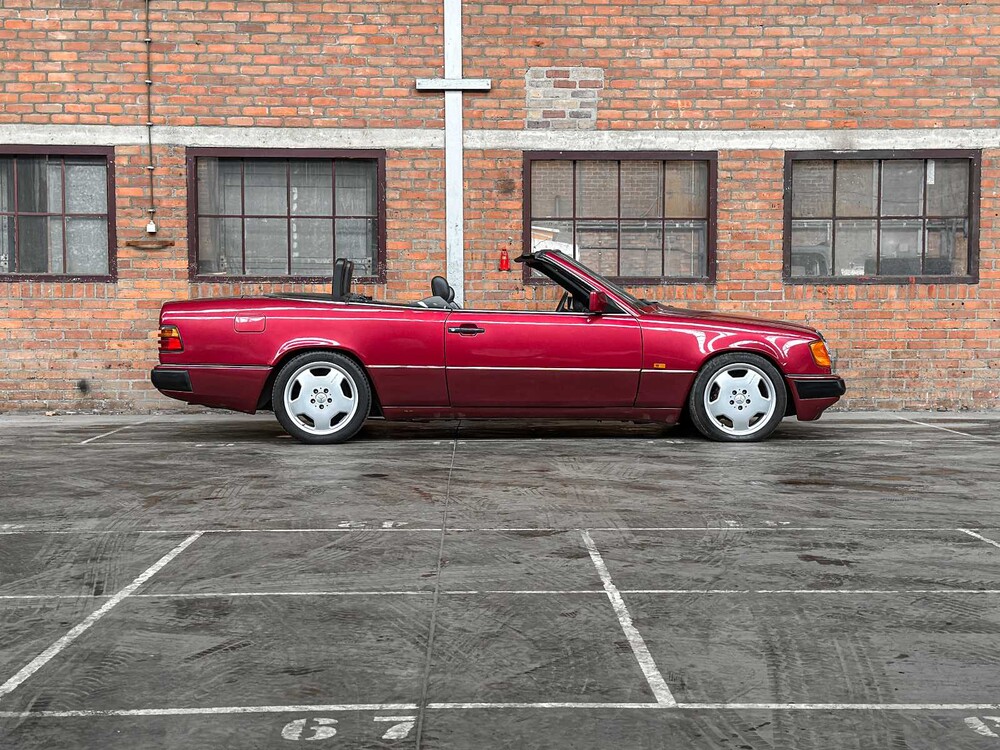 Mercedes-Benz 300 CE-24 Cabriolet 124 1993 E-Class