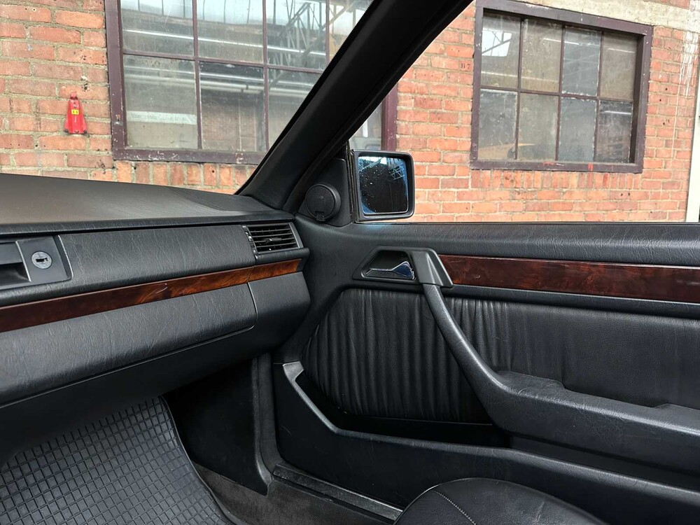 Mercedes-Benz 300 CE-24 Cabriolet 124 1993 E-Class