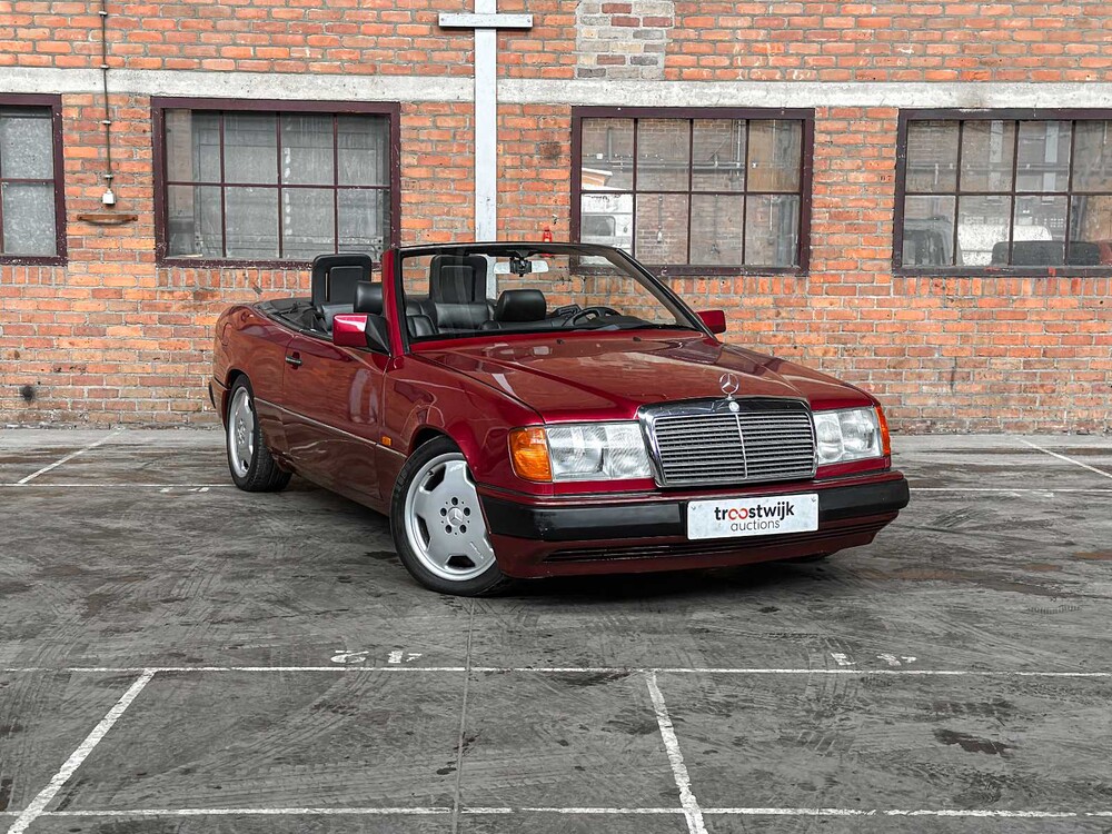 Mercedes-Benz 300 CE-24 Cabriolet 124 1993 E-Class