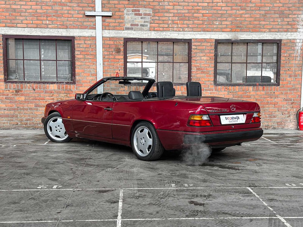 Mercedes-Benz 300 CE-24 Cabriolet 124 1993 E-Class
