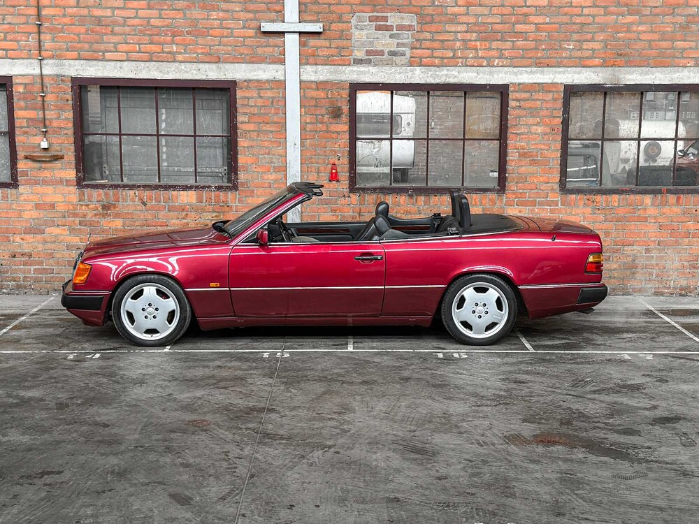 Mercedes-Benz 300 CE-24 Cabriolet 124 1993 E-Class
