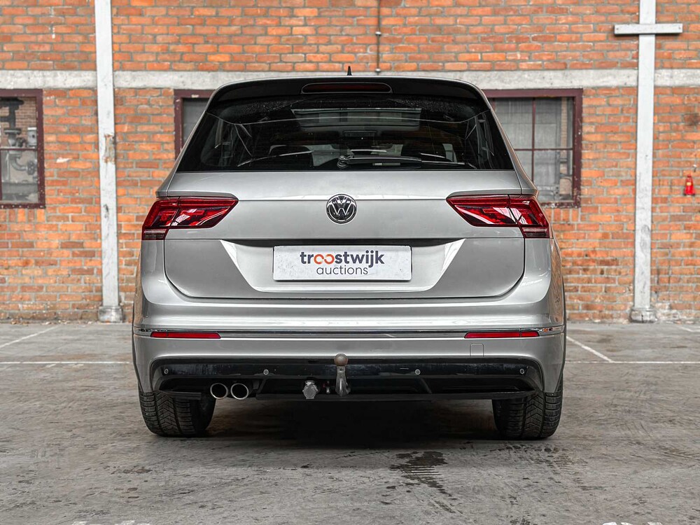 Volkswagen Tiguan R-Line 1.5 TSI ACT Highline Business 150pk 2020, H-128-NT